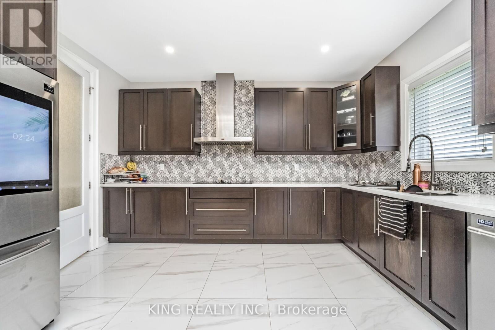 11 MALPASS STREET - 20