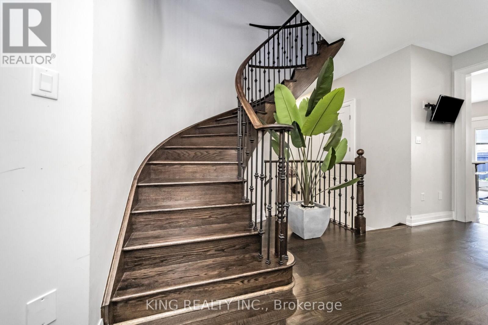 11 MALPASS STREET - 25