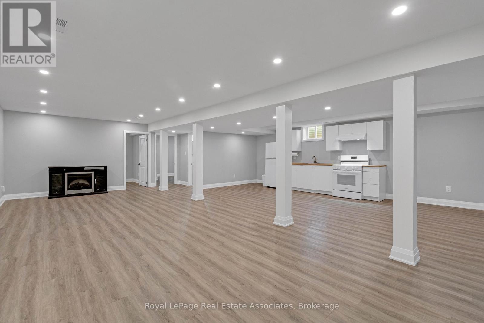 44 MCCLELLAN ROAD - 24