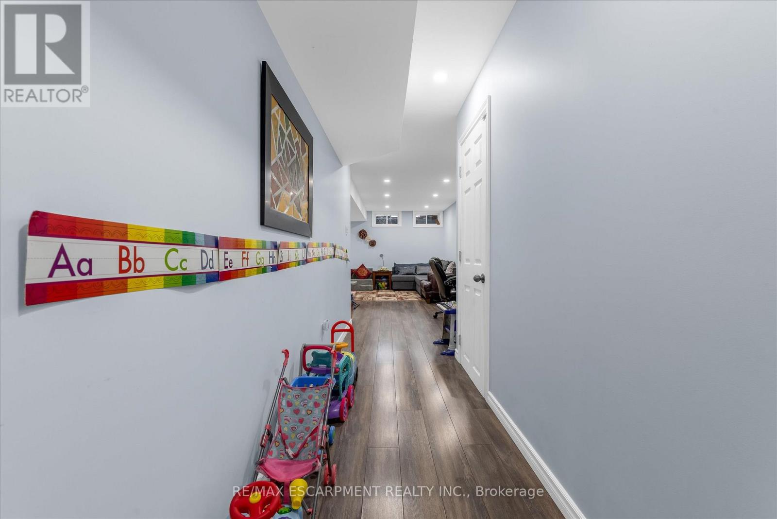 #13 370 STONEHENGE DRIVE - 26