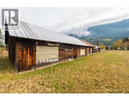 1535 Highway 3a Highway, Thrums, BC V1N4M7 Photo 52