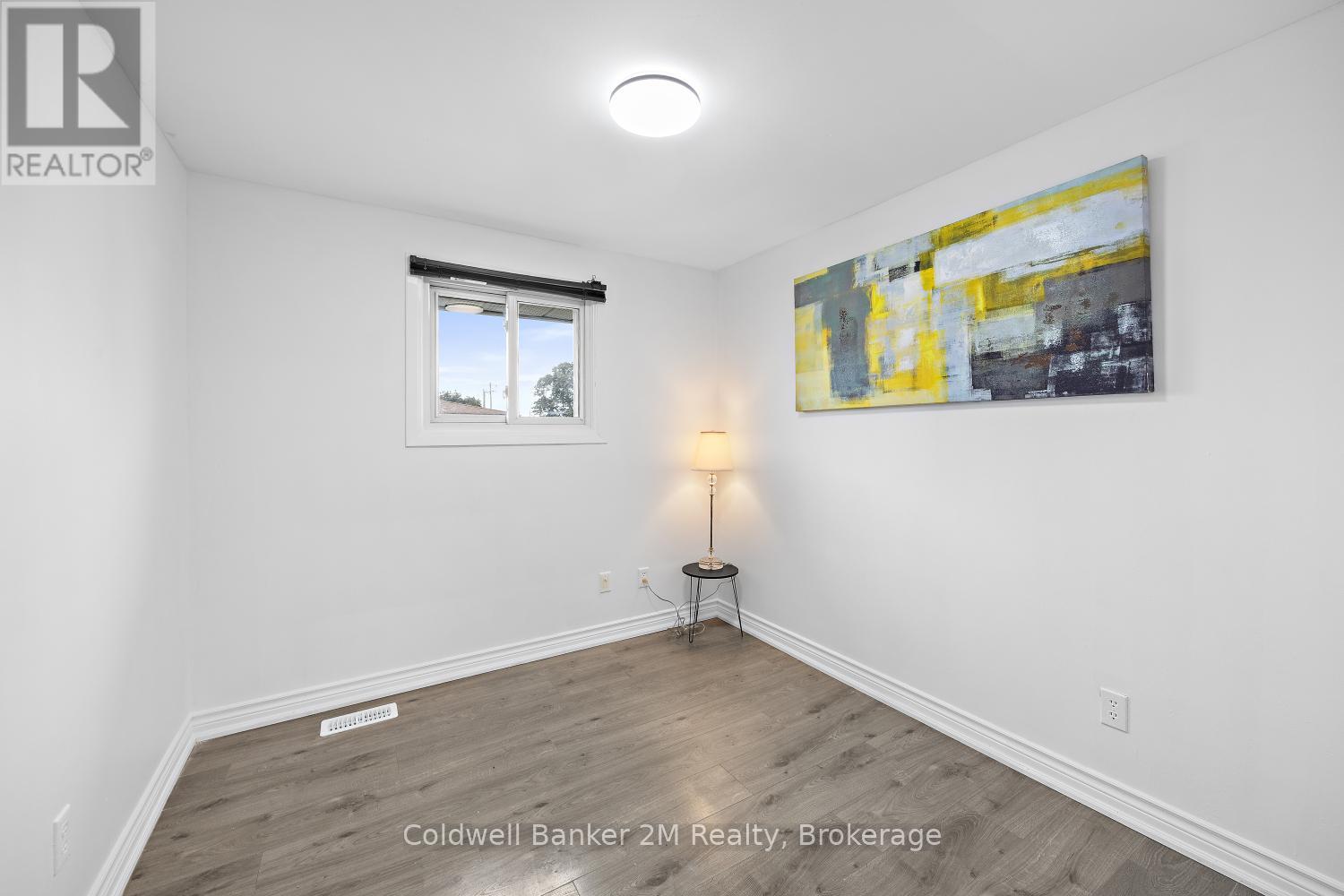 152 TAUNTON ROAD W - 19