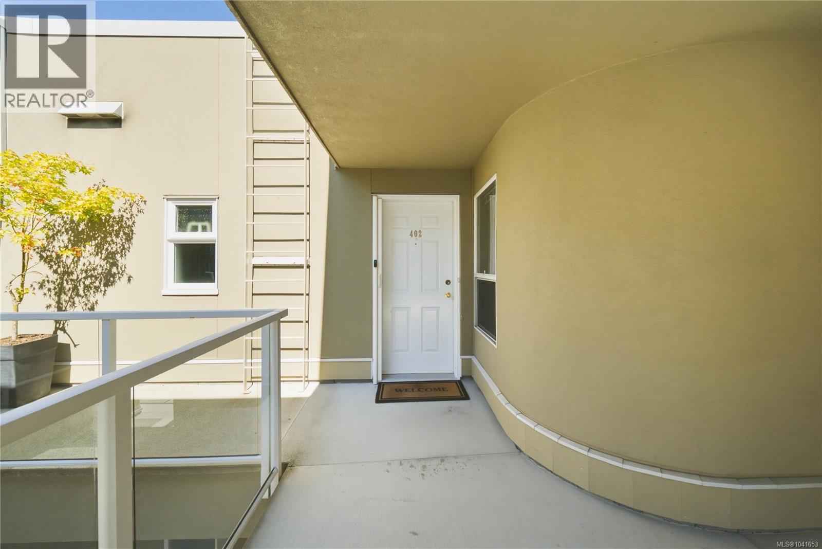 #402 566 Stewart Ave - 28
