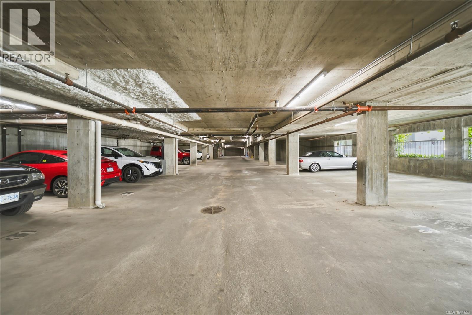 #402 566 Stewart Ave - 53