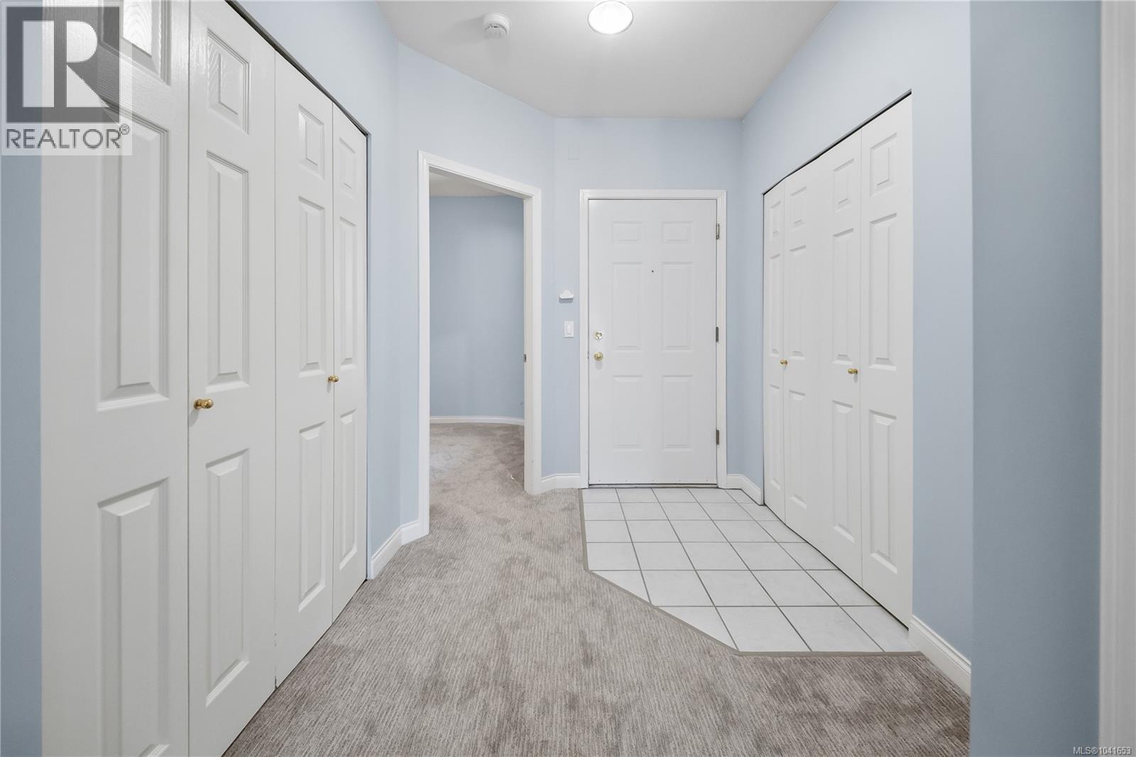 #402 566 Stewart Ave - 50