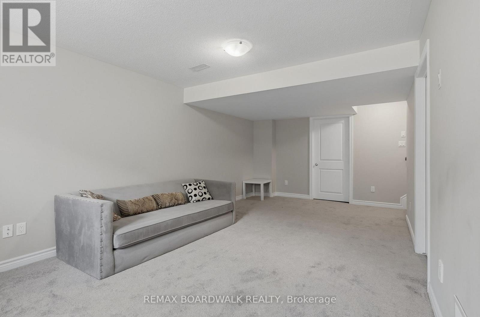 3 Bed, 3 Bath House for Sale in Ottawa – 695 JEROME JODOIN DRIVE, Ottawa – MLS# X13495492 - Image 34