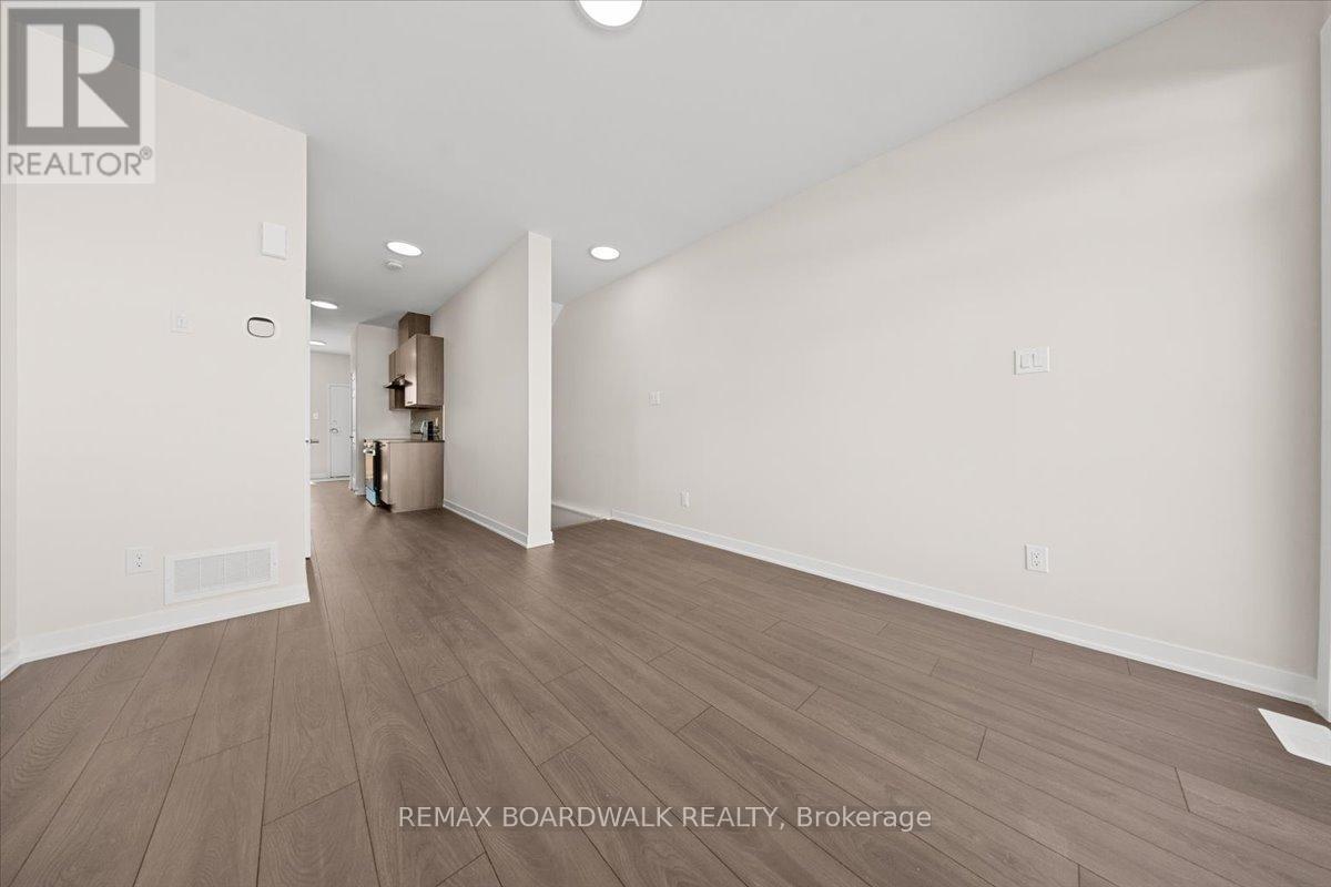 2 Bed, 2 Bath House for Rent in Ottawa – 241 LAMARCHE AVENUE, Ottawa – MLS# X13495562 - Image 11