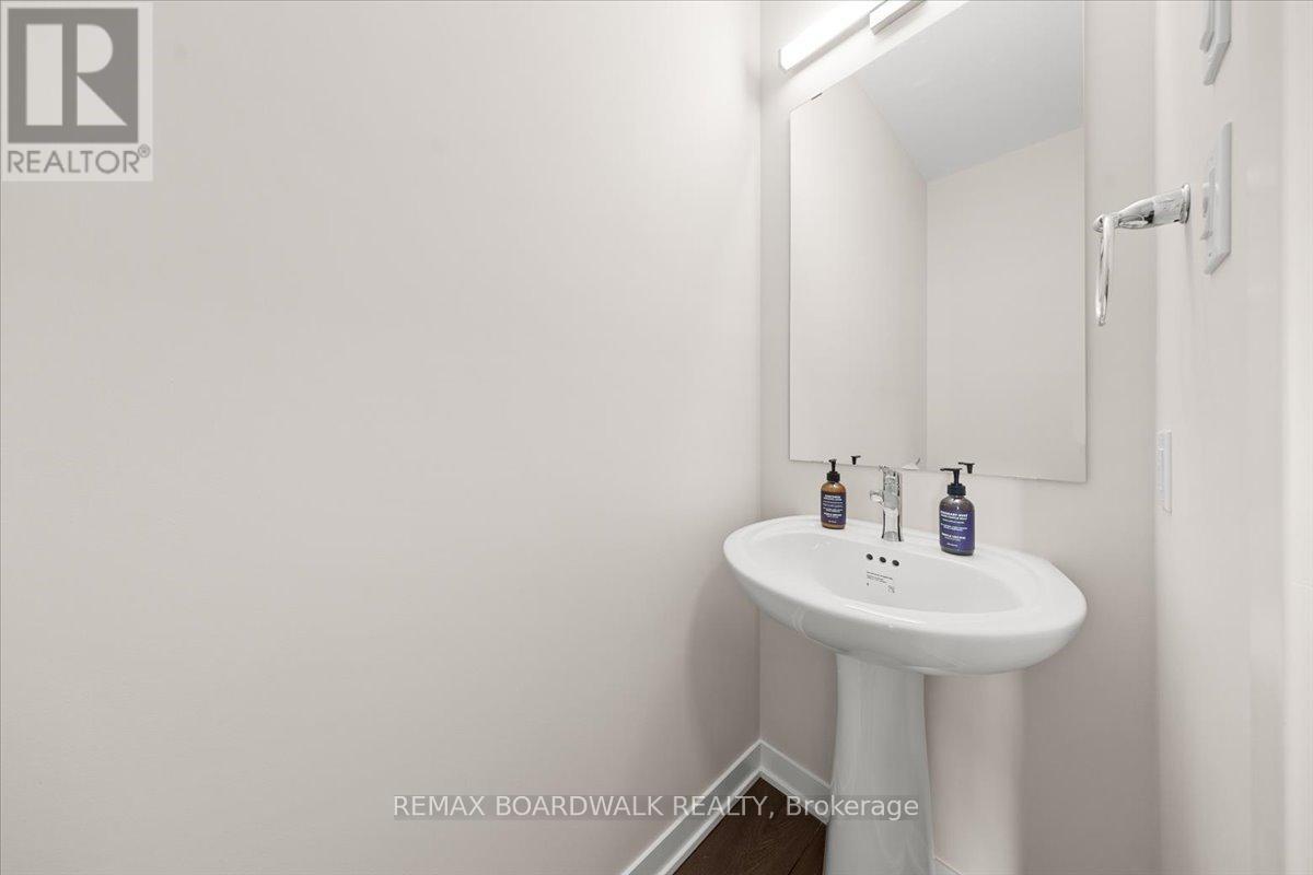 2 Bed, 2 Bath House for Rent in Ottawa – 241 LAMARCHE AVENUE, Ottawa – MLS# X13495562 - Image 9