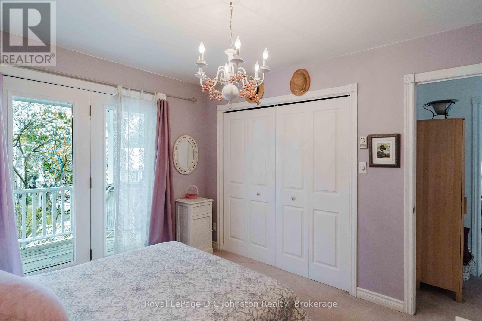 #UNIT 123 383 MCNABB STREET - 22