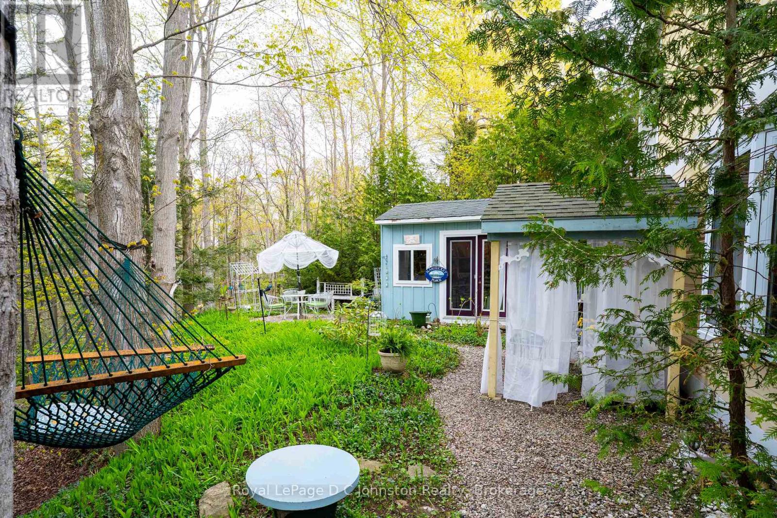 #UNIT 123 383 MCNABB STREET - 36