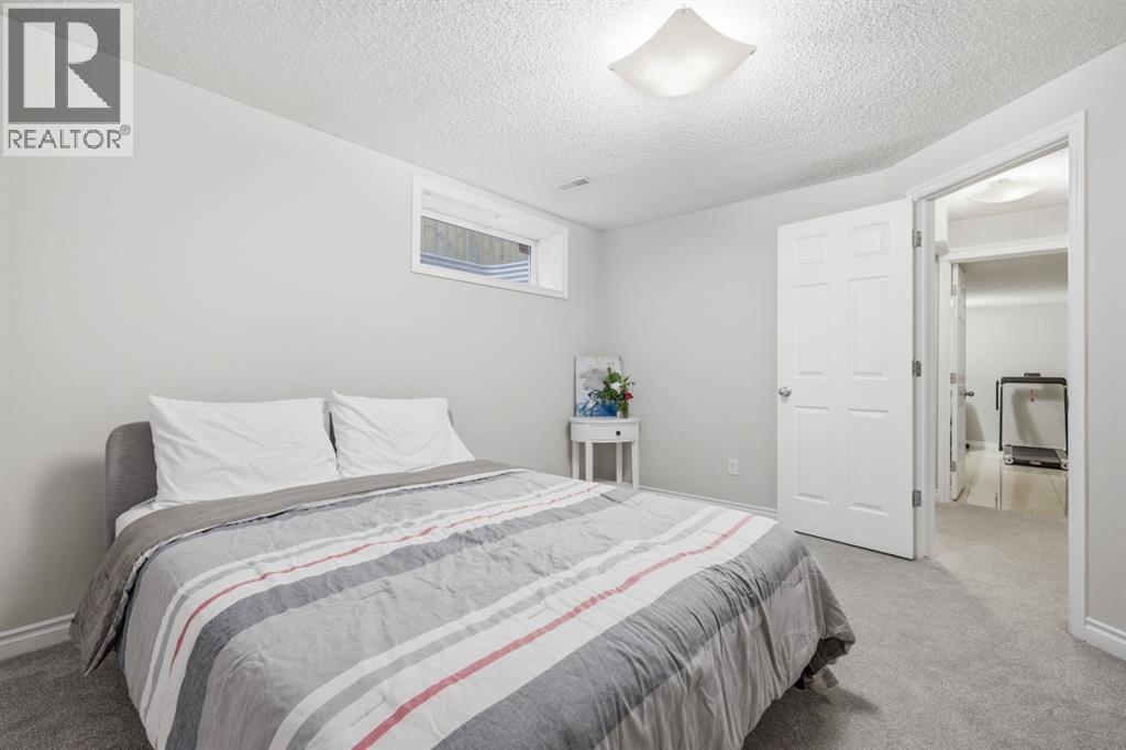 331 MILLVIEW Bay SW — photo 35