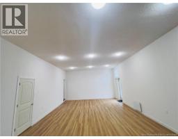 341 Douglas Avenue, photo 21