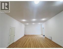 341 Douglas Avenue, photo 22