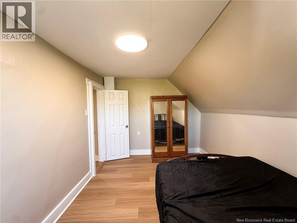 10 Kirk Street - 36