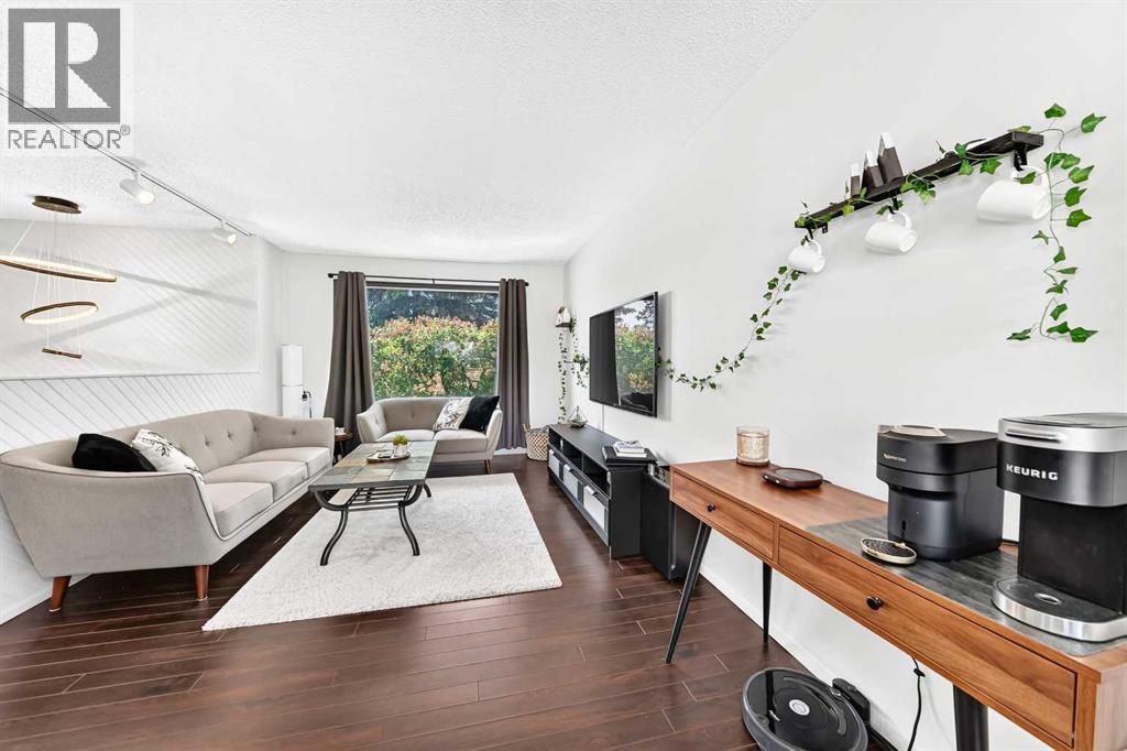 12 Aspen Crescent SE — photo 12