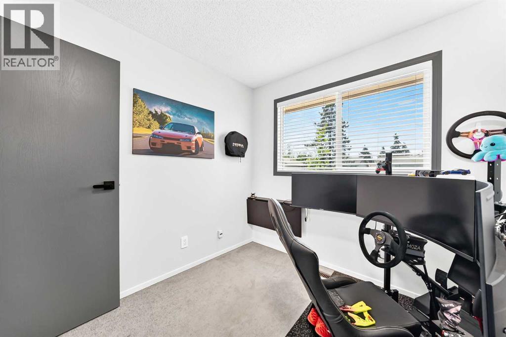 12 Aspen Crescent SE — photo 24