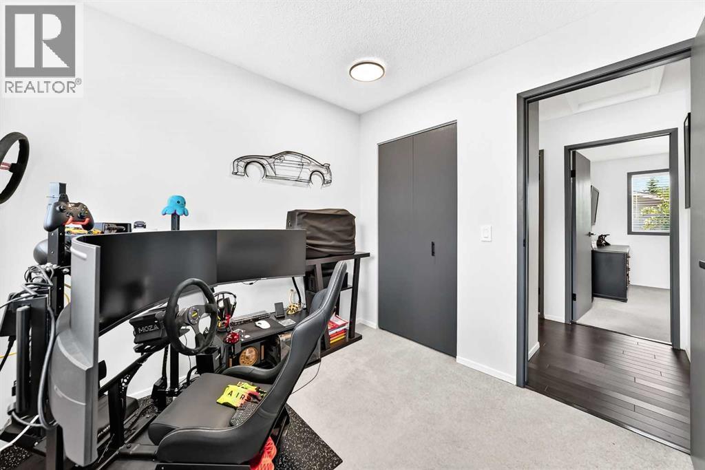 12 Aspen Crescent SE — photo 25