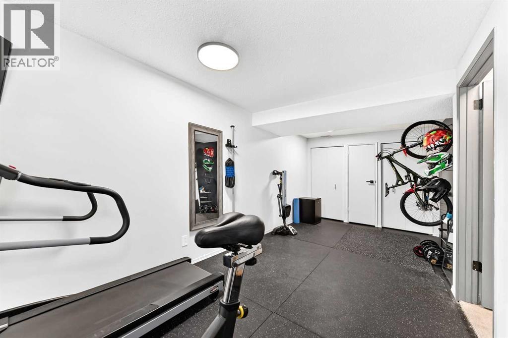 12 Aspen Crescent SE — photo 33