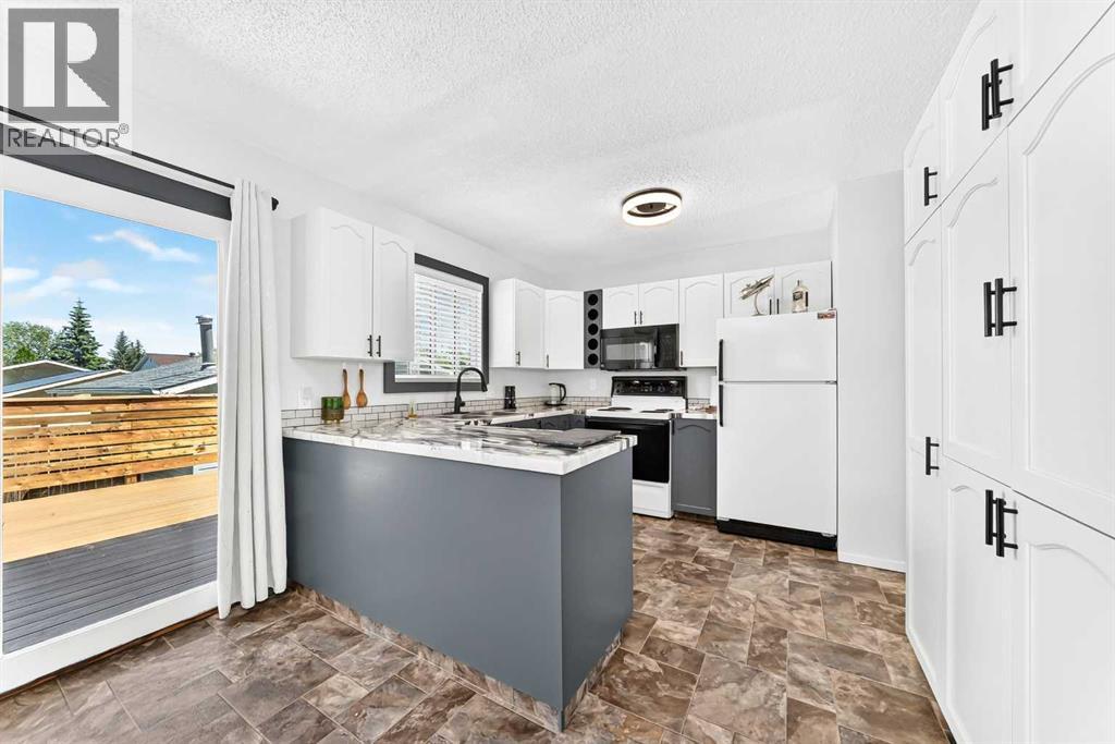 12 Aspen Crescent SE - photo 4