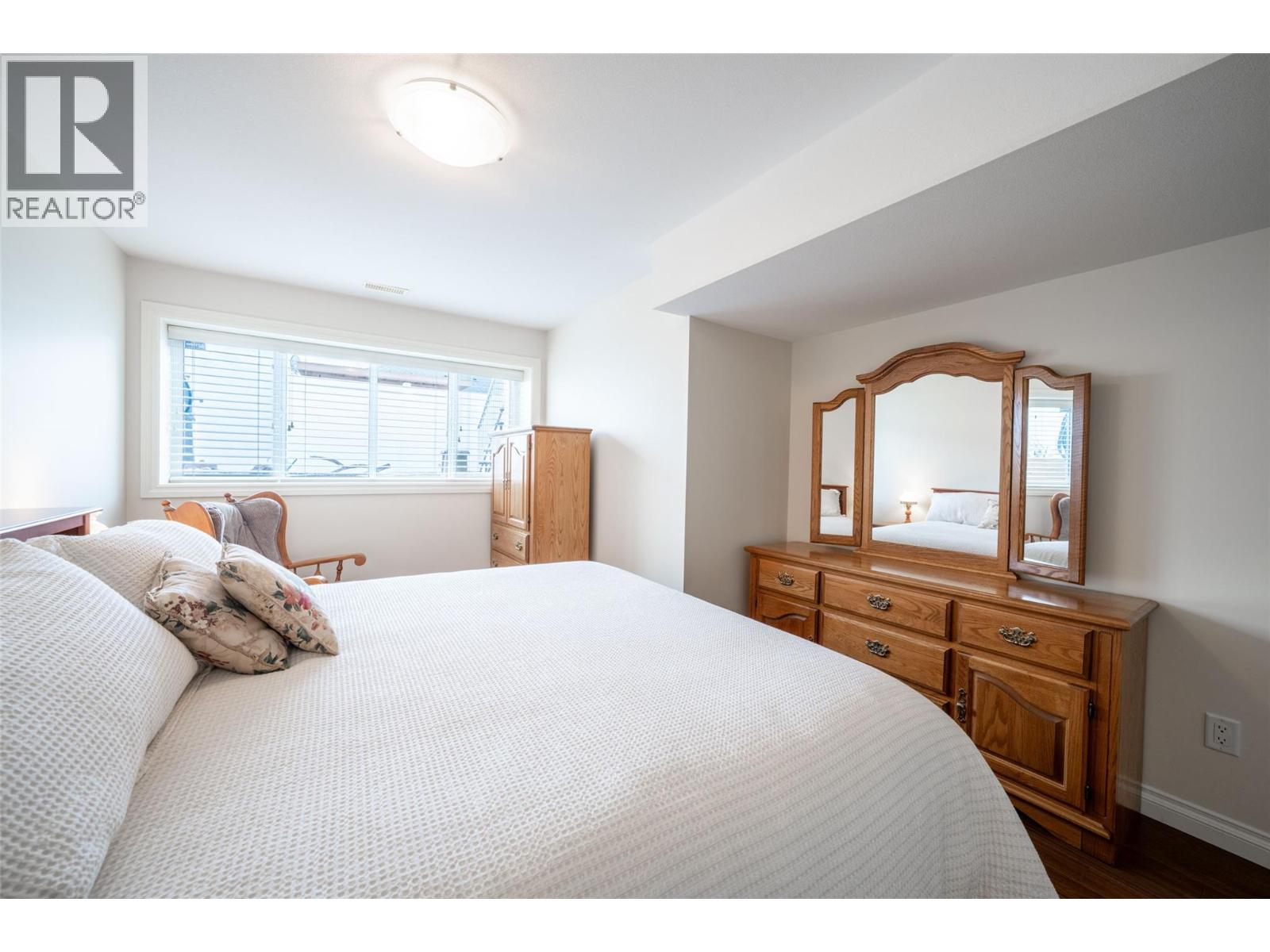 6905 MOUNTAINVIEW Drive - 32