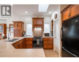 6905 Mountainview Drive, Oliver, BC V0H1T4 Photo 15