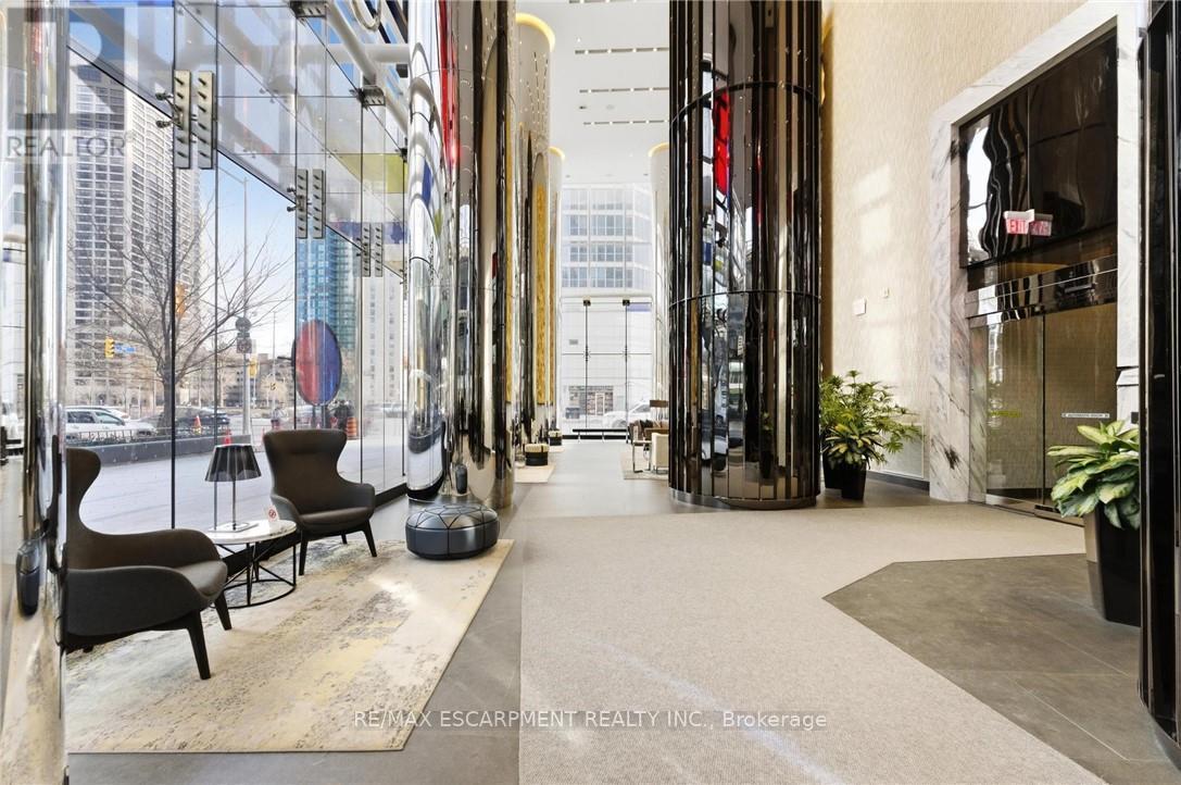 #3807 10 YORK STREET - 32