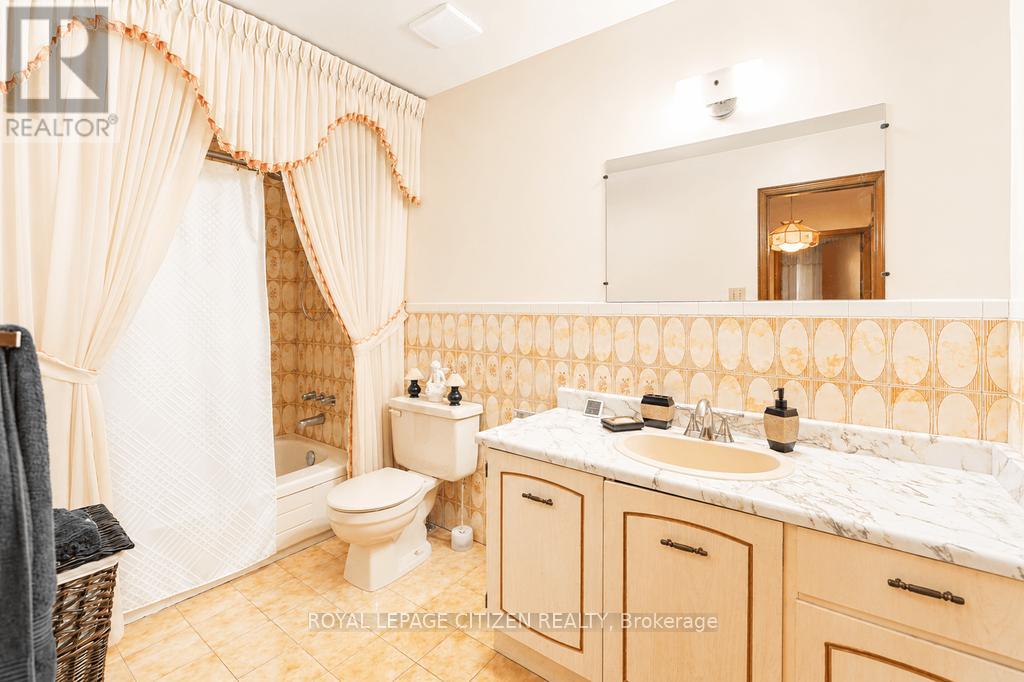 55 KITTIWAKE AVENUE - 25