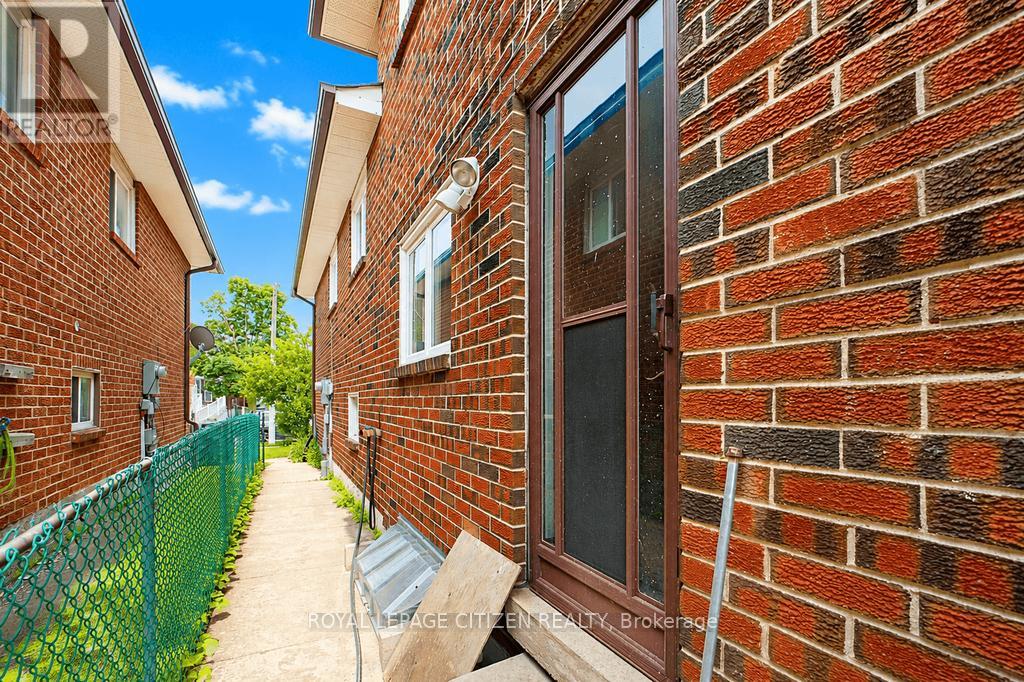 55 KITTIWAKE AVENUE - 48