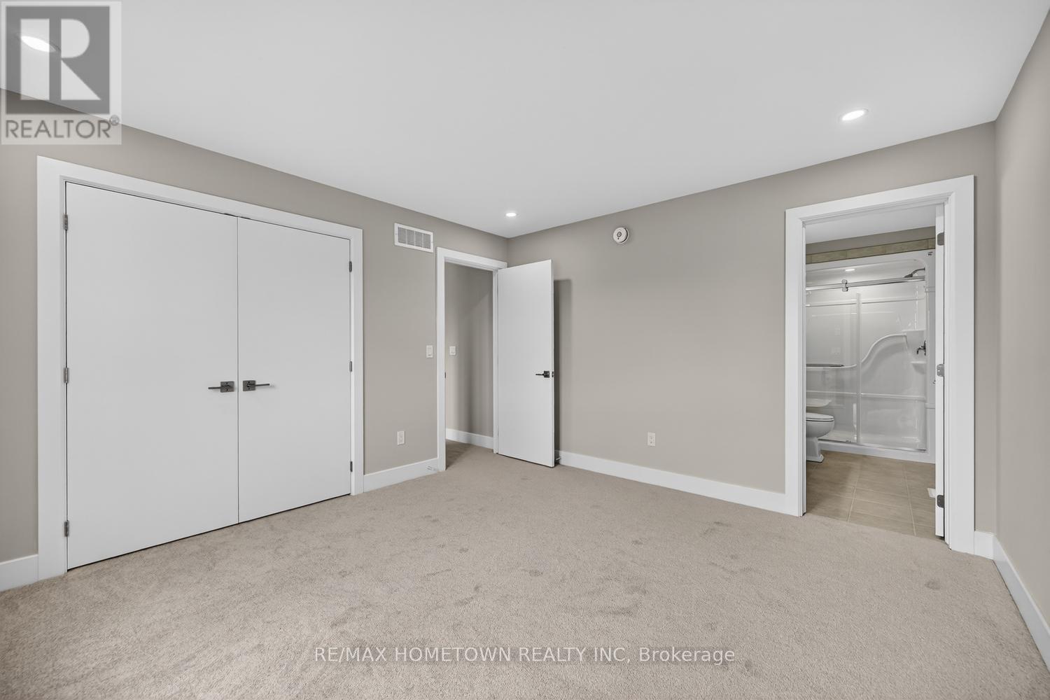 1013 DOBBIE STREET - 14