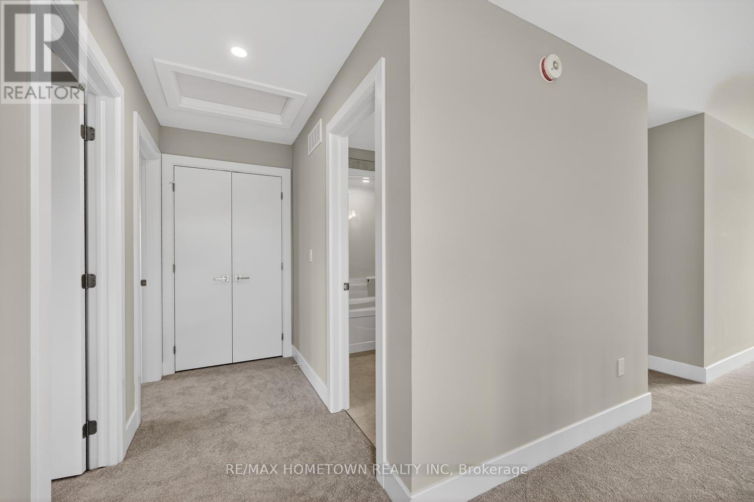 1013 DOBBIE STREET - 17