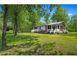 485 Ch. Des Outaouais, L Ile Du Grand Calumet, QC J0X1J0 Photo 27