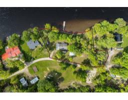 485 Ch. Des Outaouais, L Ile Du Grand Calumet, QC J0X1J0 Photo 31