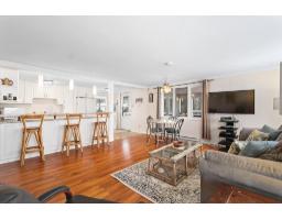 485 Ch. Des Outaouais, L Ile Du Grand Calumet, QC J0X1J0 Photo 8