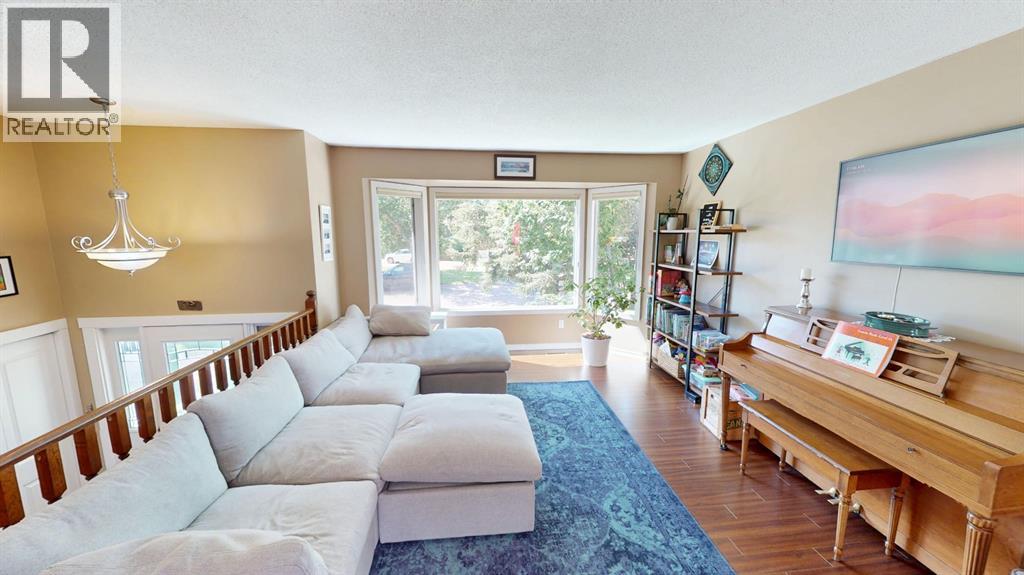 812 3 Avenue - 7