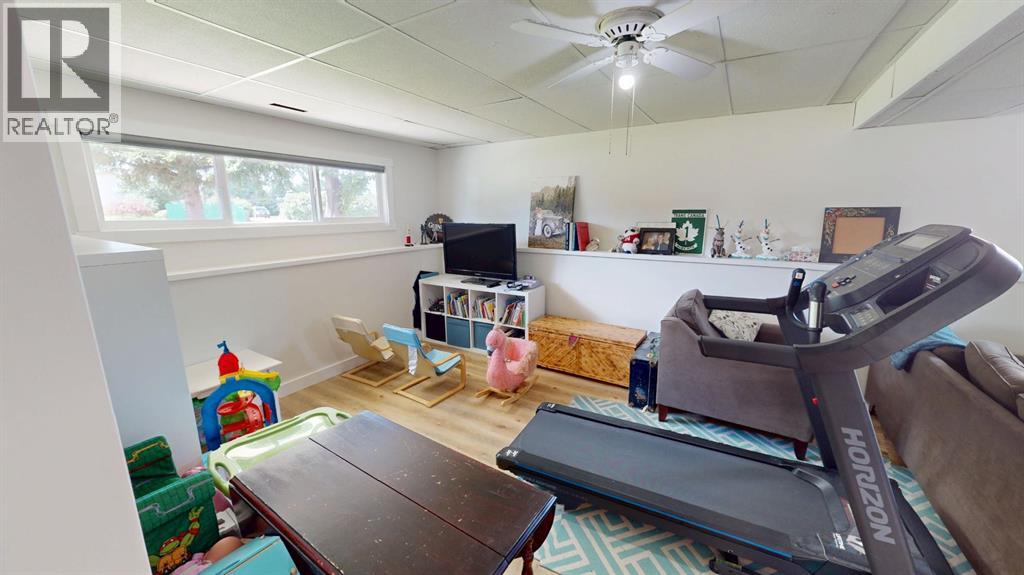 812 3 Avenue - 23