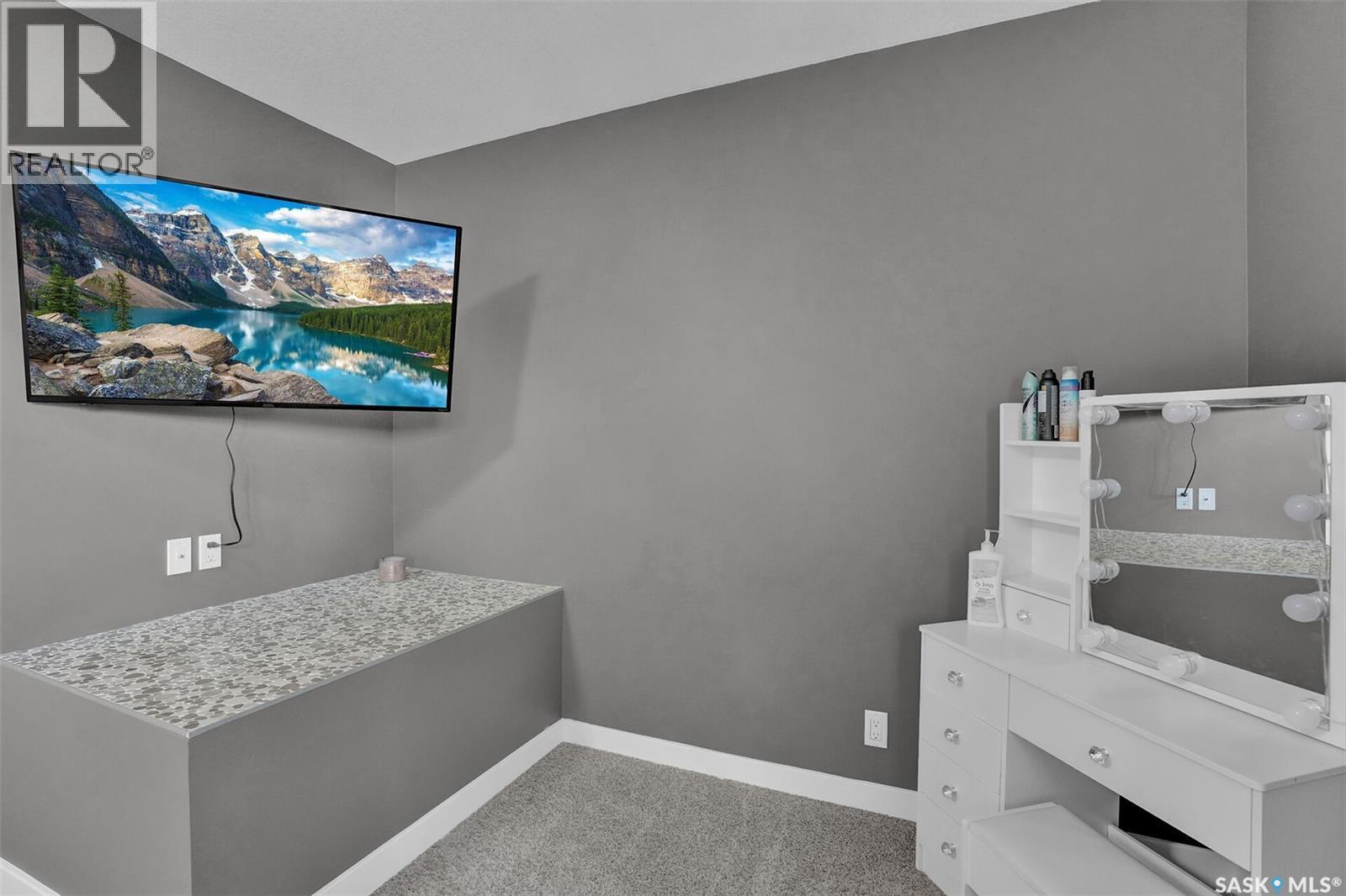 435 Terra Nova DRIVE — photo 39