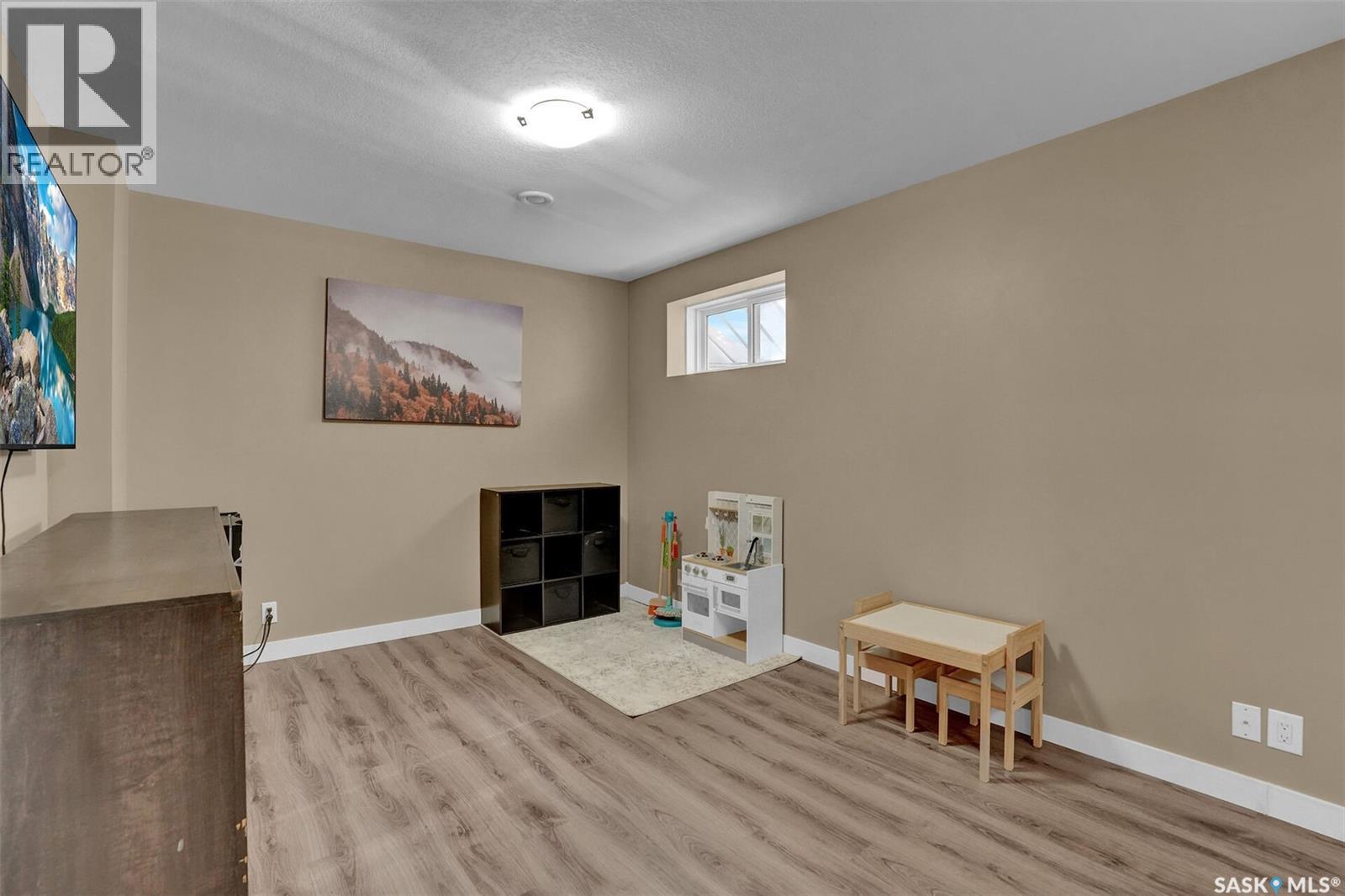 435 Terra Nova DRIVE — photo 9