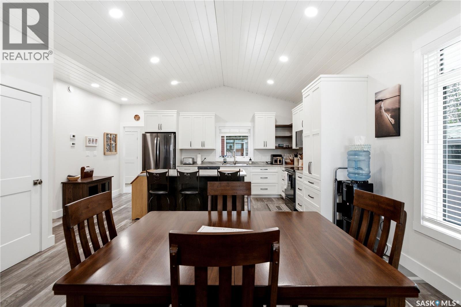 251 Lakeshore DRIVE — photo 24