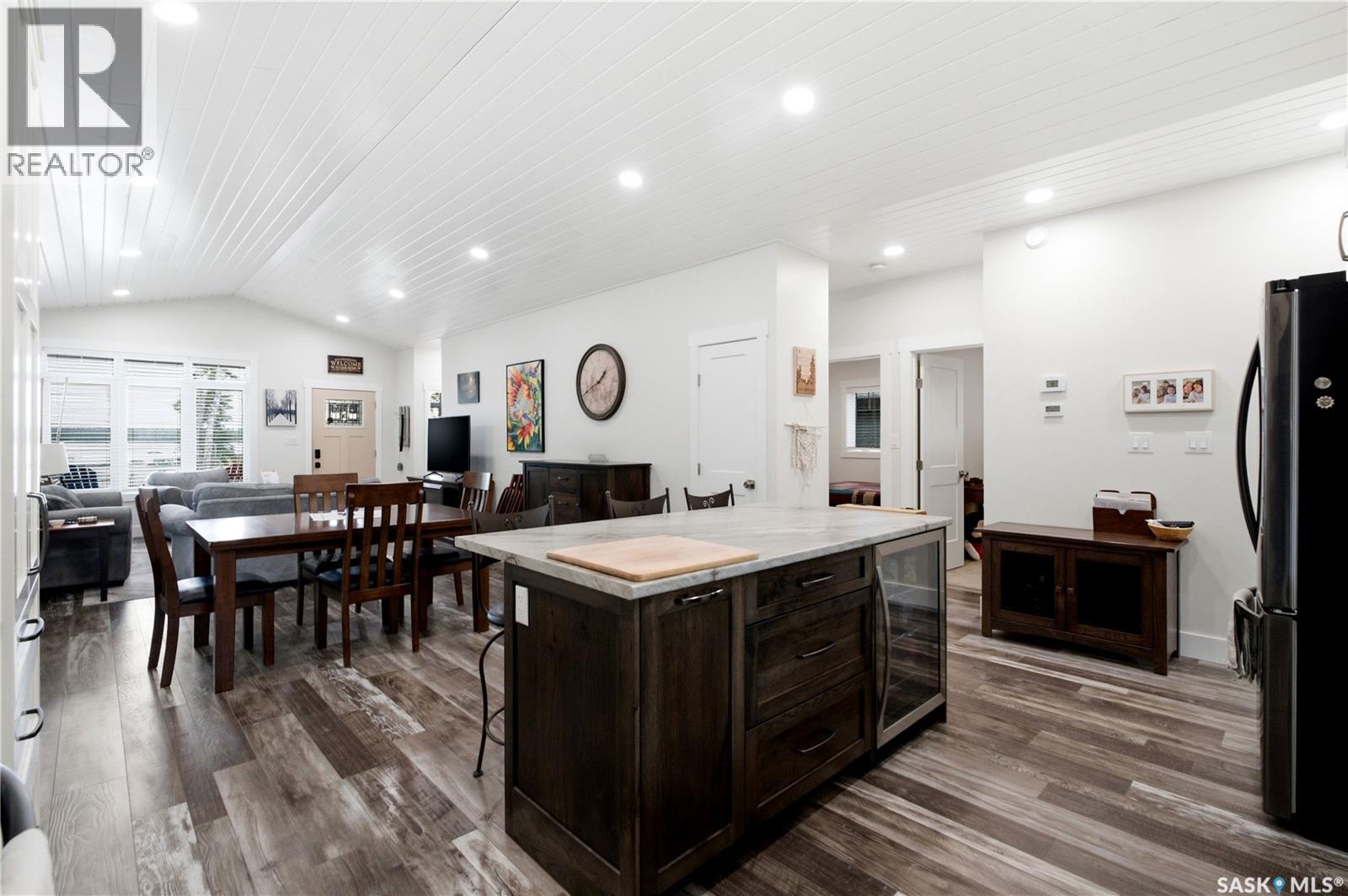 251 Lakeshore DRIVE — photo 25