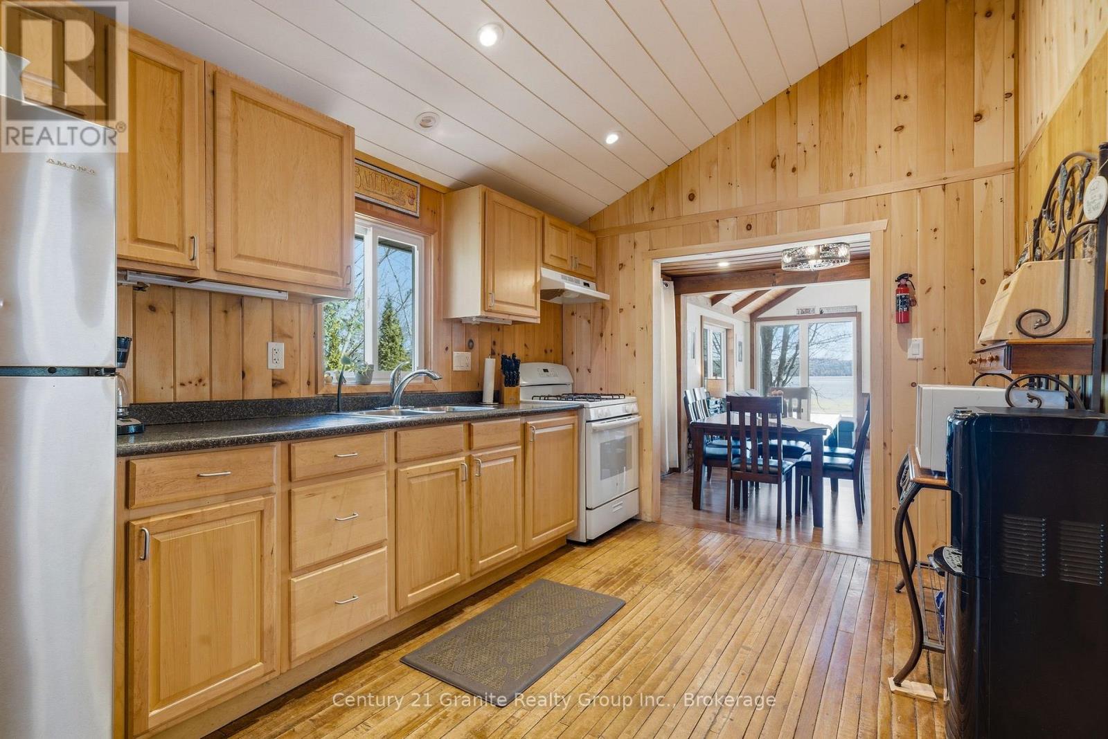 1035 HARVEST MOON LANE - 9