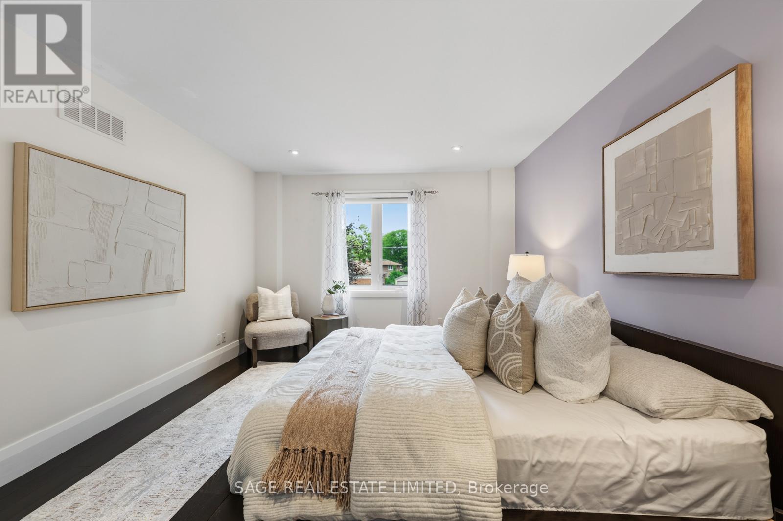 50 NORTHAMPTON DRIVE - 22