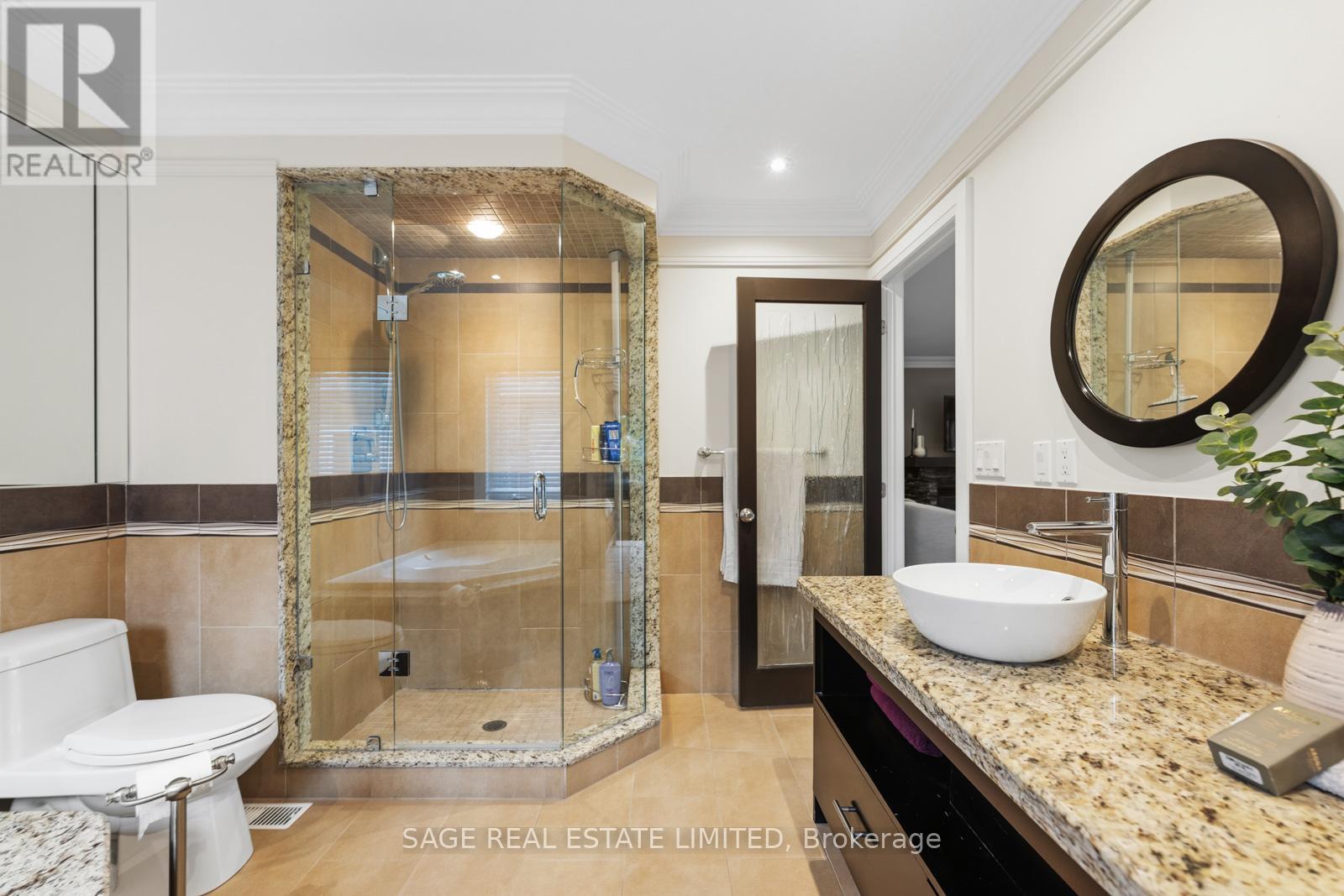 50 NORTHAMPTON DRIVE - 32