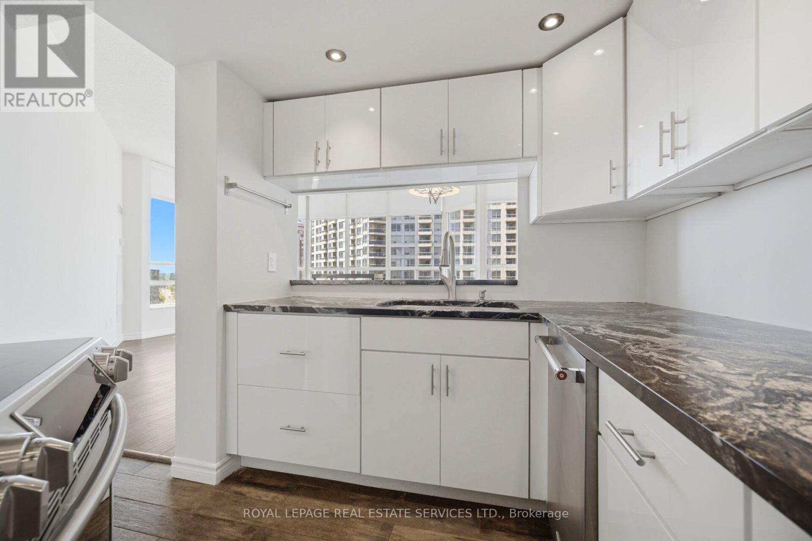 #PH05 250 WEBB DRIVE - 9