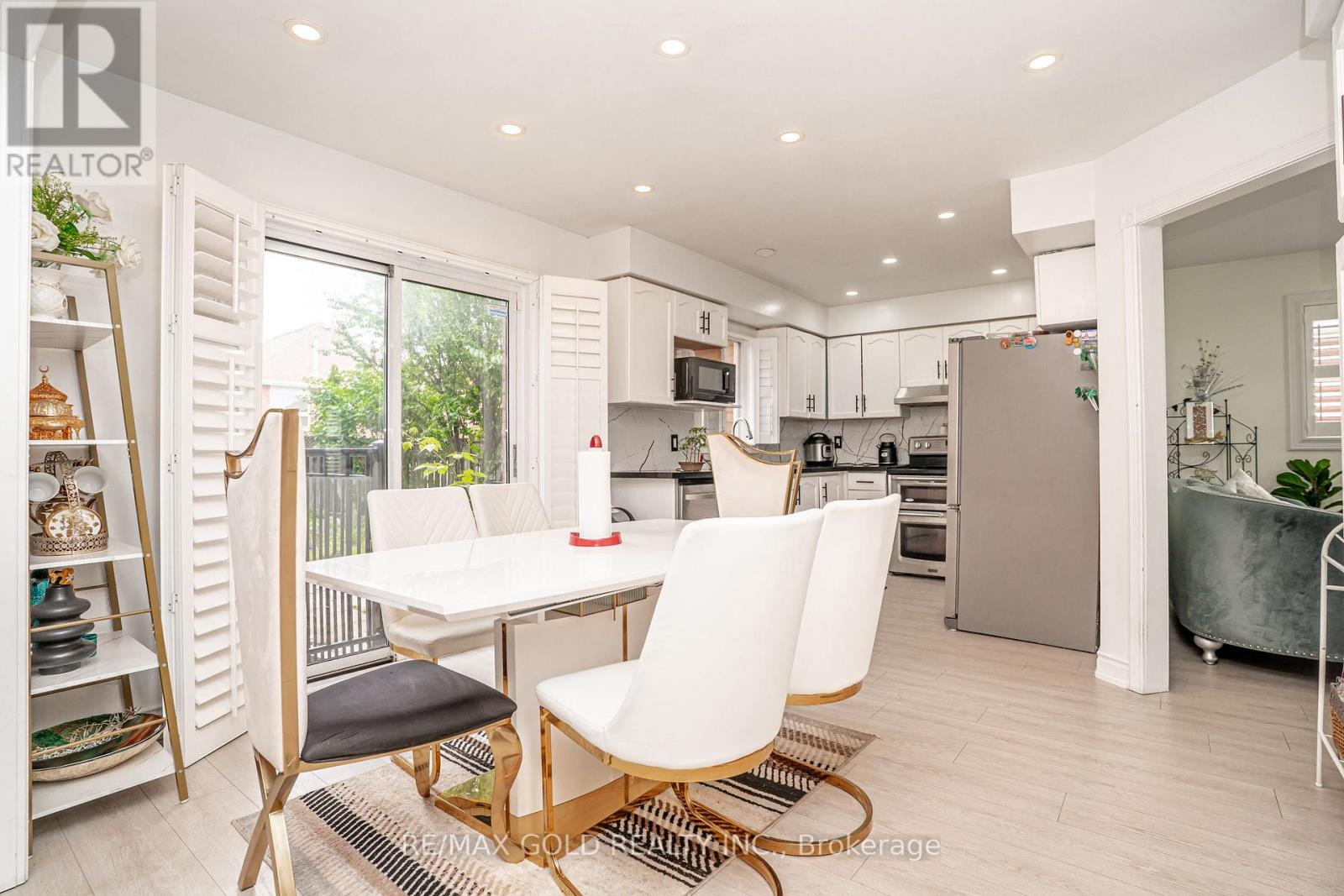 31 COLLEYVILLE STREET - 10