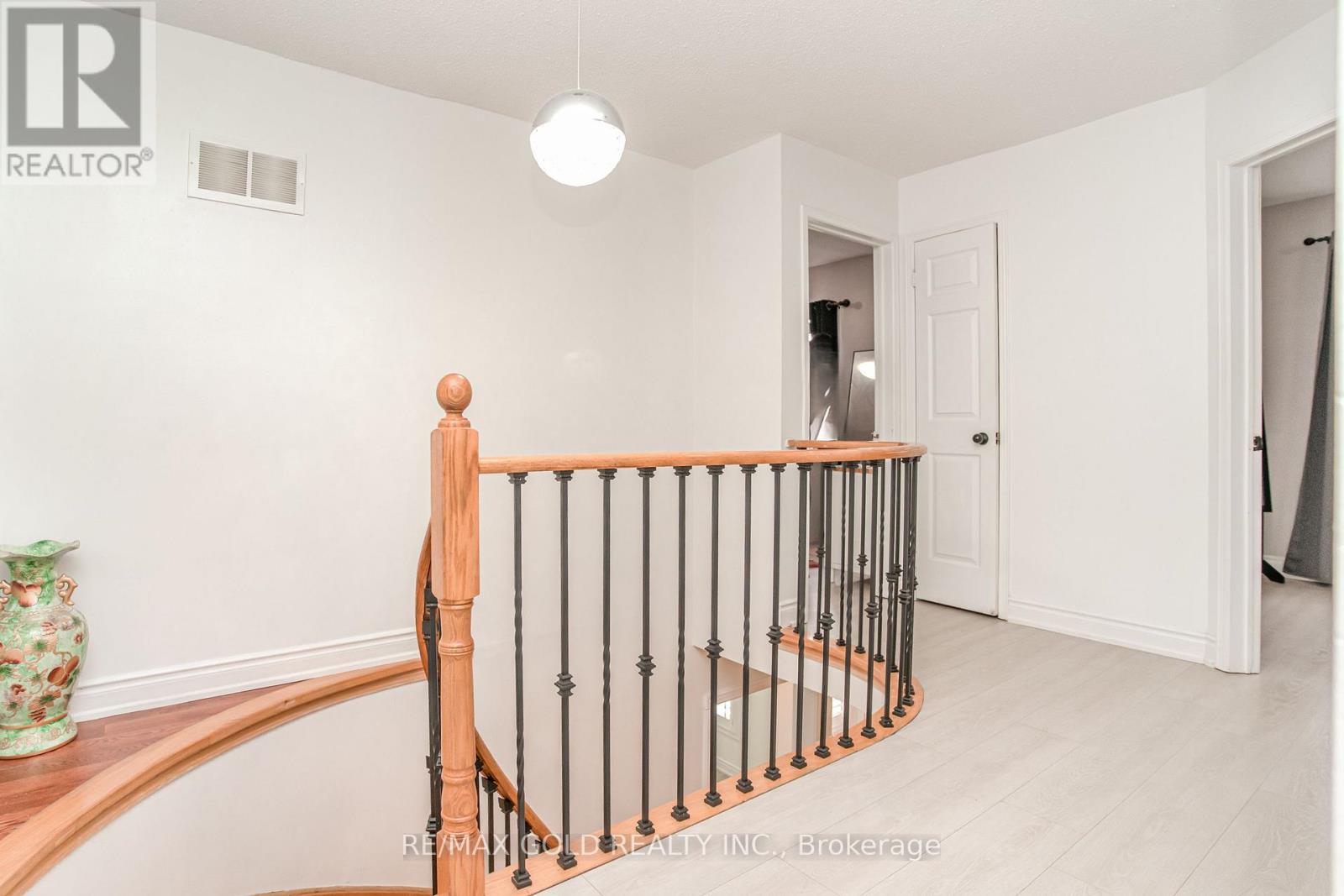 31 COLLEYVILLE STREET - 17