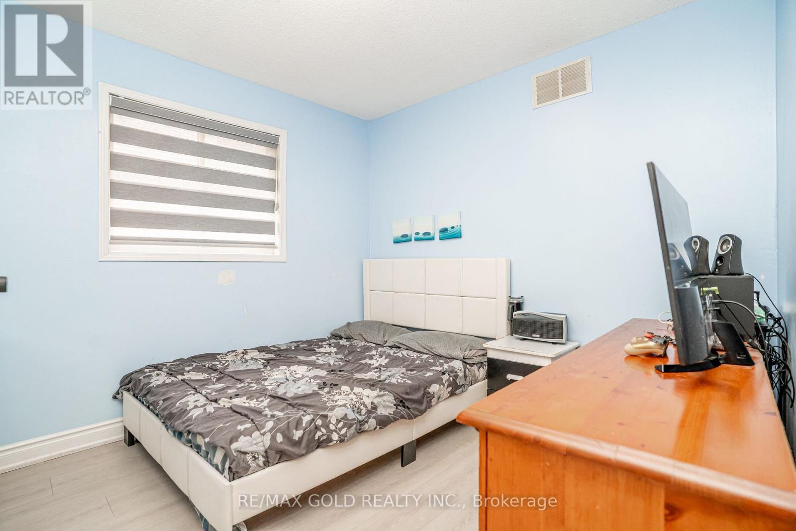 31 COLLEYVILLE STREET - 22