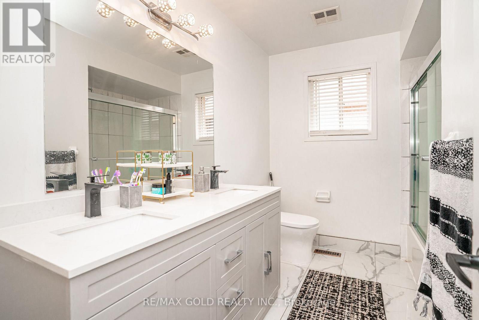 31 COLLEYVILLE STREET - 24