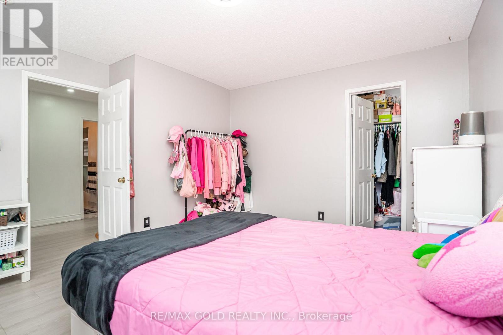 31 COLLEYVILLE STREET - 28