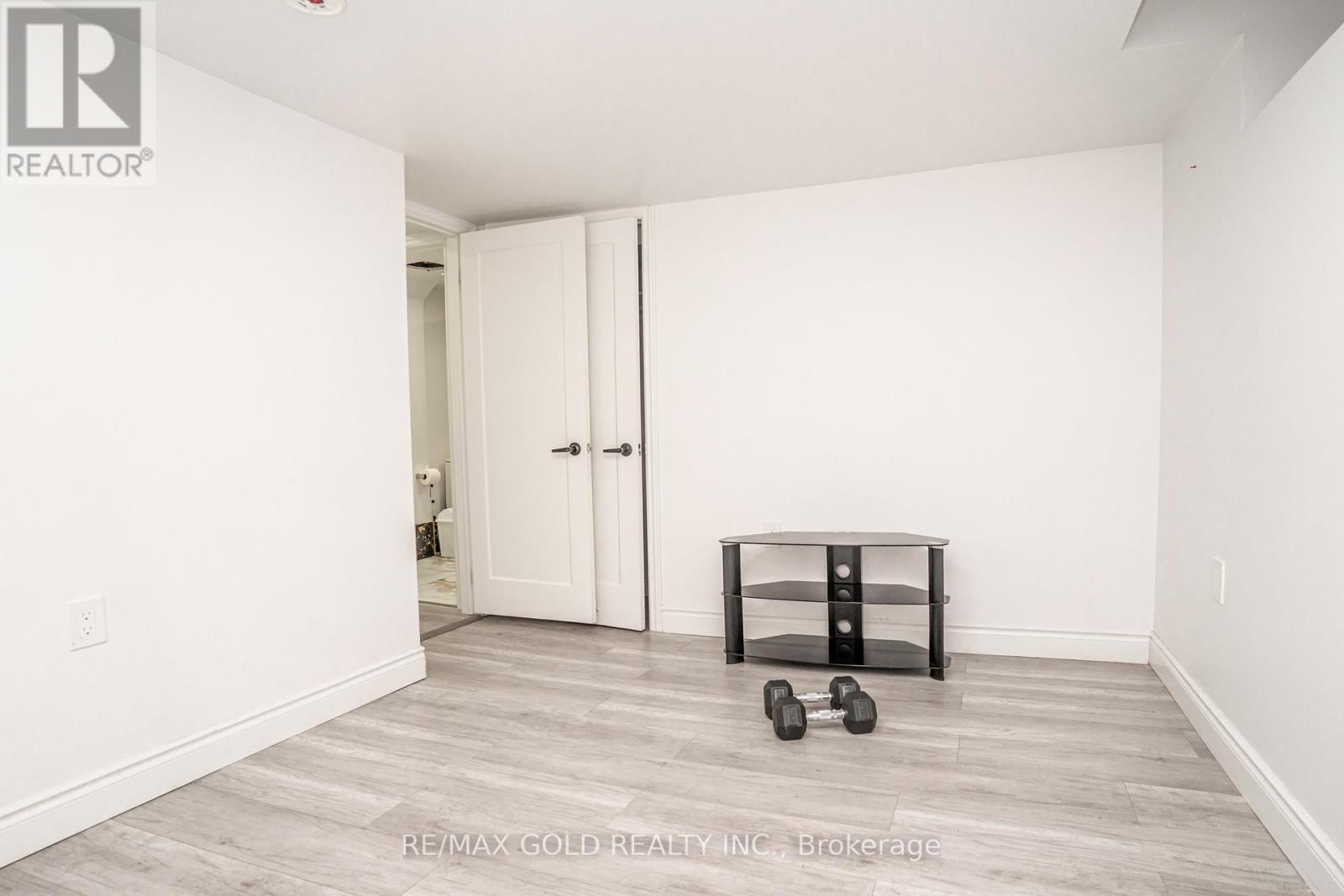 31 COLLEYVILLE STREET - 36
