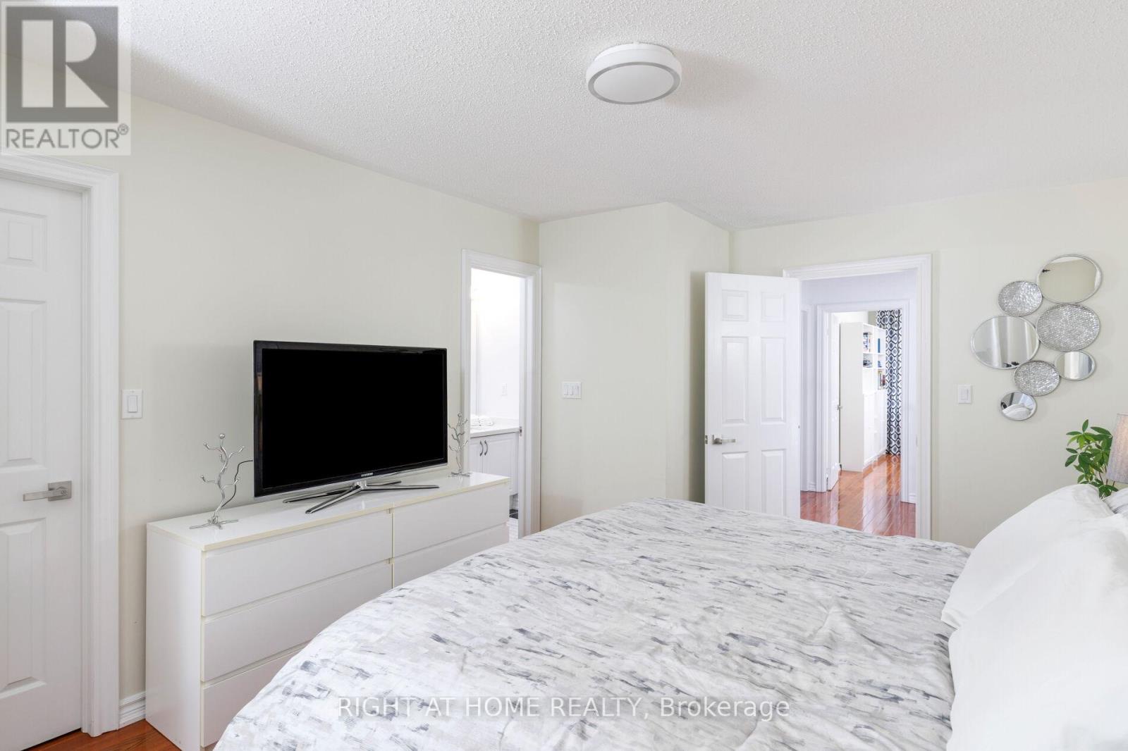 27 RAMAGE LANE - 25
